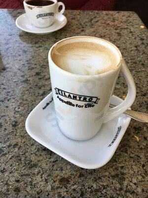 ‪c'est La Vie Karaoke Cafe‬