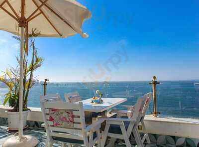 ‪blue Harbor Restaurant‬