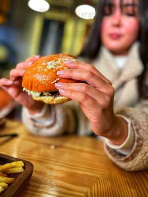 ‪kazdora Shawarma & Potato‬