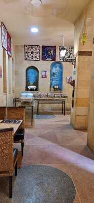 ‪al Khan Restaurant & Cafe‬