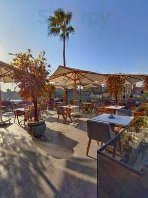 ‪abou Al Zouz Restaurant‬