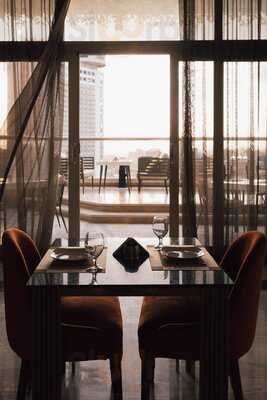 ‪julian Rooftop Restaurant‬