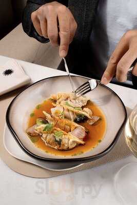 ‪buoy By Kiki's‬