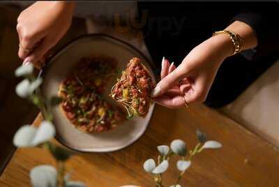 ‪buoy By Kiki's‬