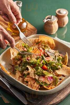 ‪farida Restaurant & Garden‬