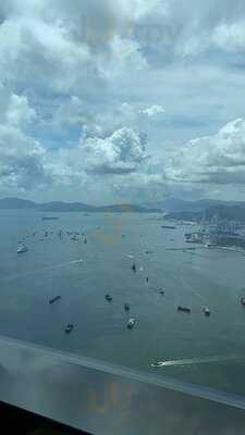 Cafe 100 By The Ritz-carlton, Hong Kong