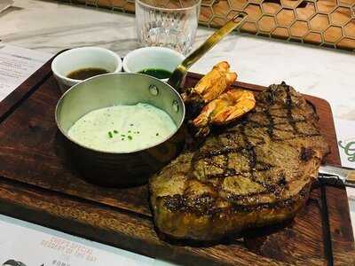 The Grill Room (堪富利士道)