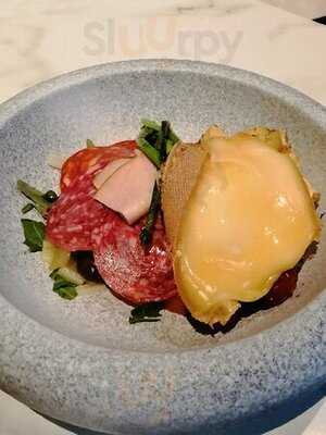 Lab Eat Restaurant & Bar