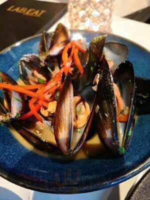 Lab Eat Restaurant & Bar