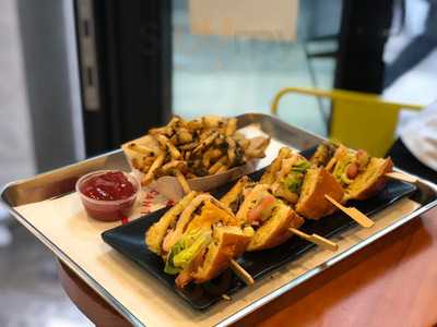 Burger Joys (太益樓)