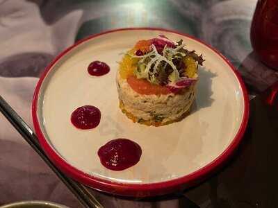 Scarlett Cafe & Wine Bar