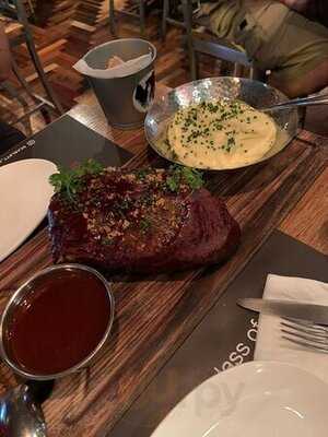 Scarlett Cafe & Wine Bar