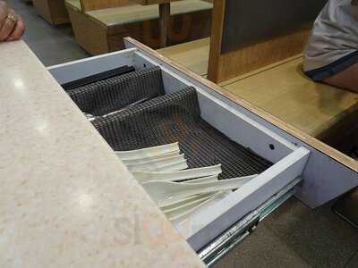 洪利粥店茶餐廳