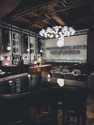 Lost Stars Livehouse Bar & Eatery