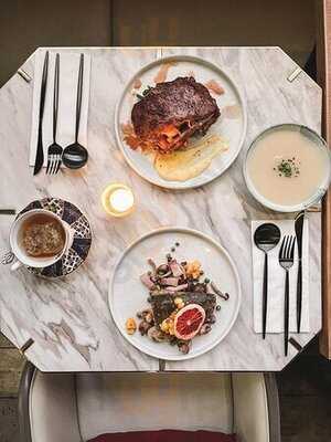 Lost Stars Livehouse Bar & Eatery