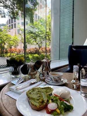 Lobby Lounge, Island Shangri-la Hotel