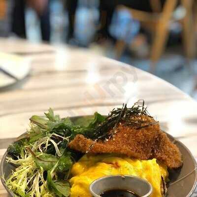 Hesheeat Cafe (記利佐治街店)