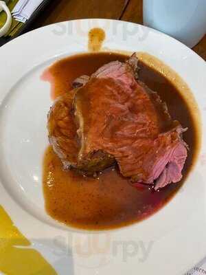 Bistro On The Mile At Holiday Inn Golden Mile