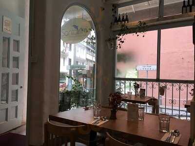 Santorini Greek Restaurant