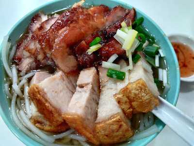 波記燒臘粉麵店