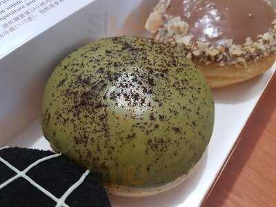 J.co Donuts & Coffee