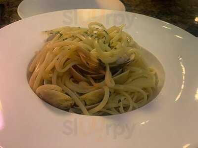 Glow Oyster Bar & Grill