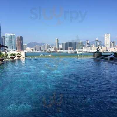 池畔餐廳 (香港四季酒店)