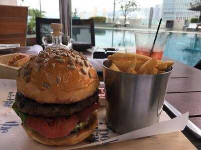 池畔餐廳 (香港四季酒店)