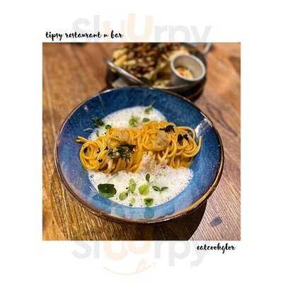 Tipsy Restaurant & Bar