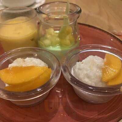 The Place （香港康得思酒店）