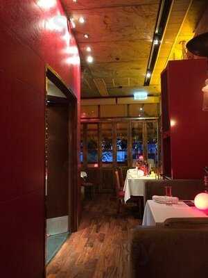 Divino Wine Bar & Restaurant