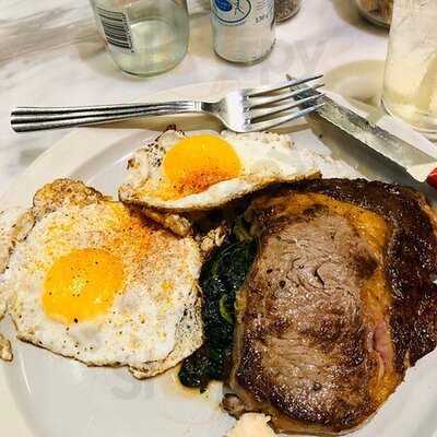 羽毛和骨頭 - 跑馬地