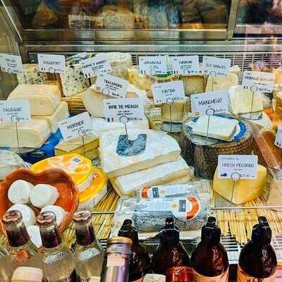 羽毛和骨頭 - 跑馬地