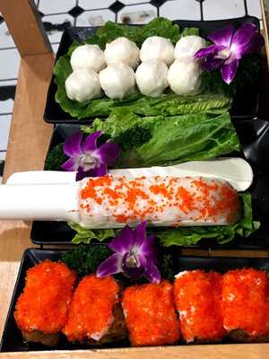 尚上下夏 - 養生雞煲火鍋 