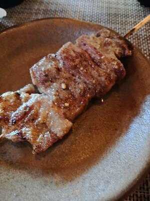 Mokumoku Yakiton (the Lamma Tower)