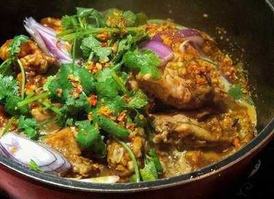 一品雞煲火鍋 (荃灣店)