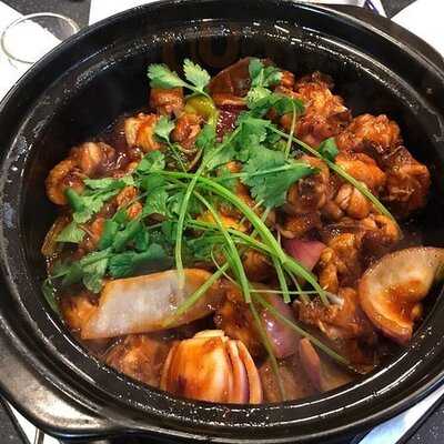 一品雞煲火鍋 (荃灣店)