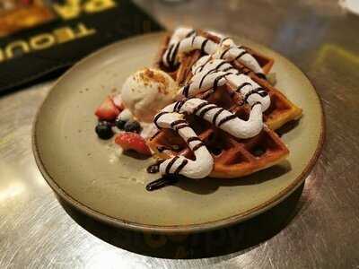 Table 18 Dining Cafe & Bar