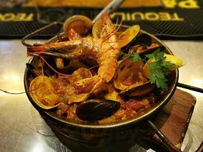 Table 18 Dining Cafe & Bar