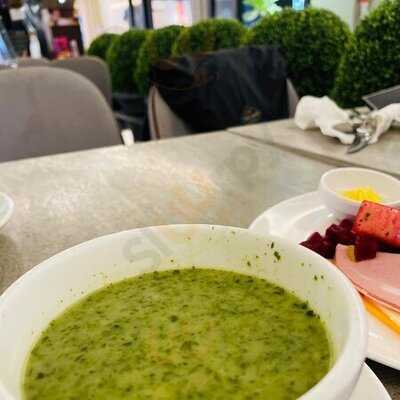 Table 18 Dining Cafe & Bar