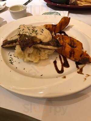 Dan Ryan's Chicago Grill (ocean Terminal)