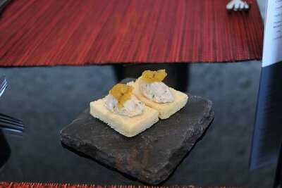 Super Giant 餐廳及酒吧