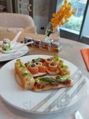 The Drawing Room -the St. Regis Hong Kong