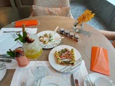 The Drawing Room -the St. Regis Hong Kong