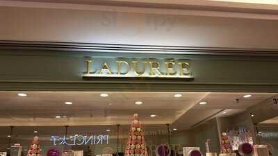 Ladurée (港威商場)