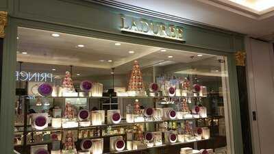 Ladurée (港威商場)