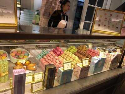 Ladurée (港威商場)