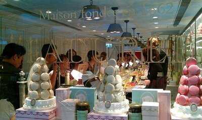 Ladurée (港威商場)