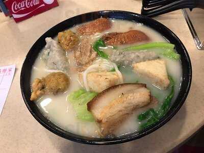 生記鮮魚湯米線