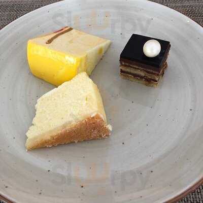 堤岸酒吧及餐廳